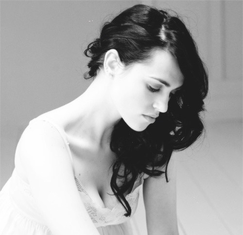 Katie McGrath Katie McGrath