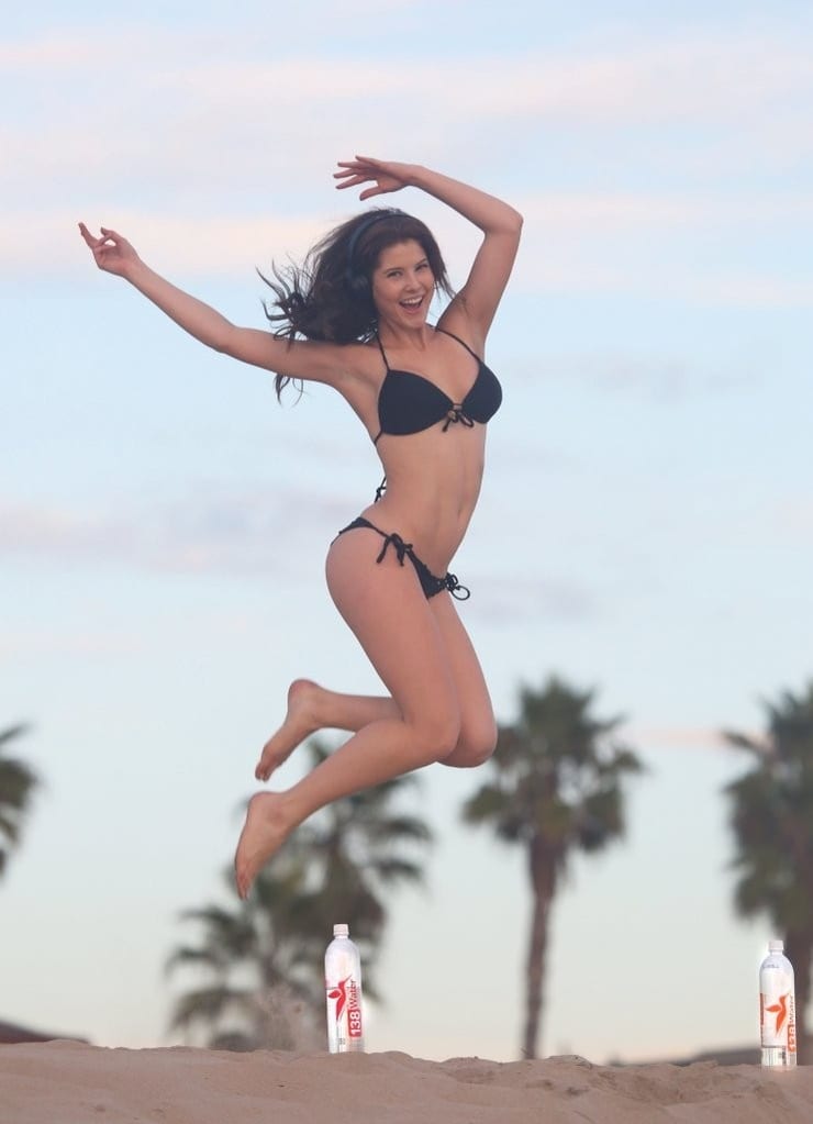 Amanda Cerny Amanda Cerny