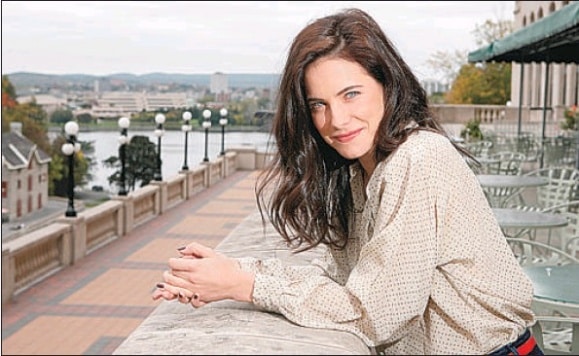 Caroline Dhavernas Caroline Dhavernas