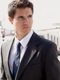 Robbie Amell