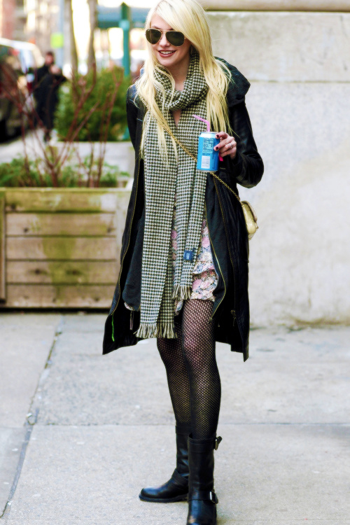 Picture of Taylor Momsen