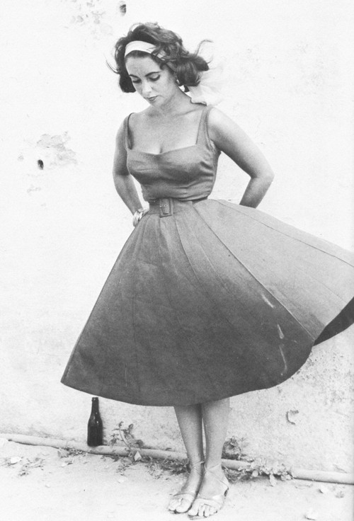 Elizabeth Taylor Elizabeth Taylor