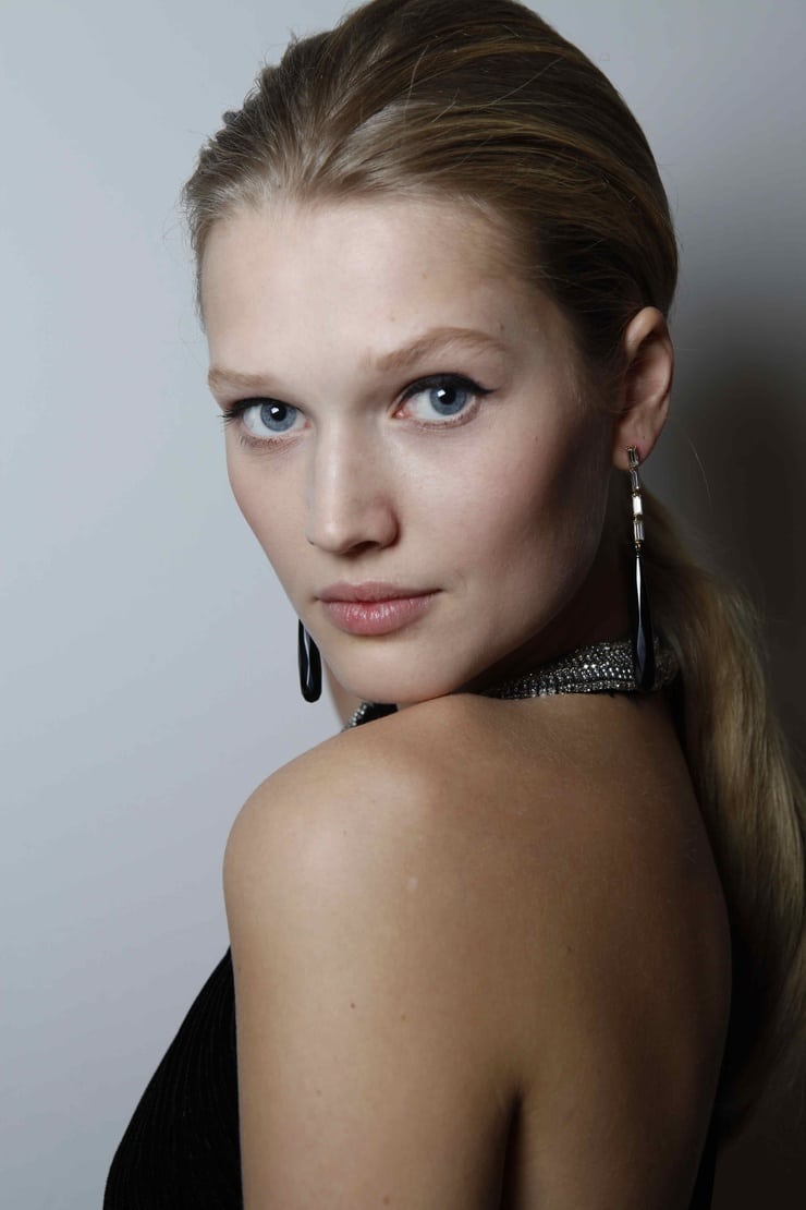Toni Garrn Toni Garrn
