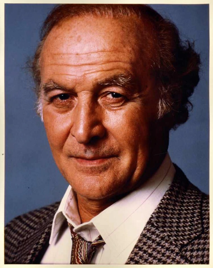 Robert Loggia