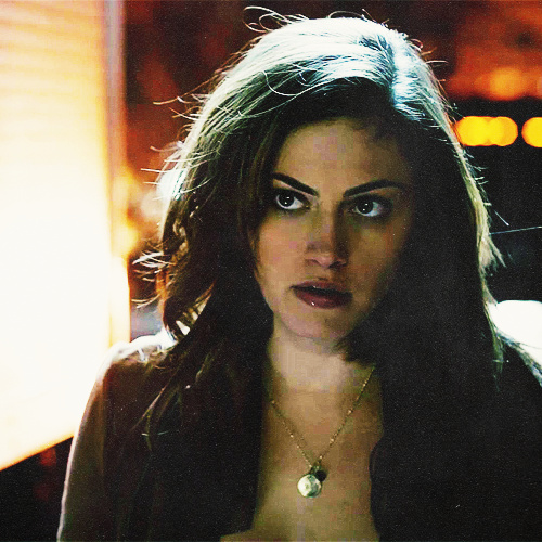 Phoebe Tonkin