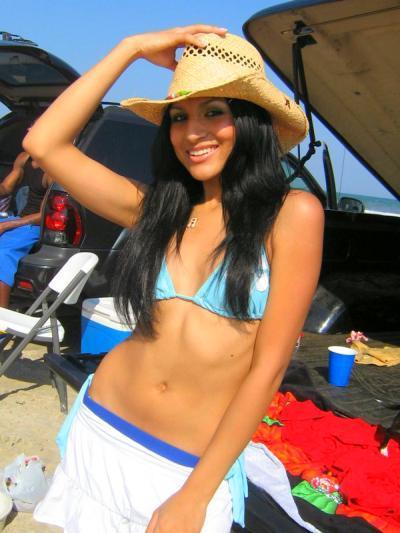 Paula deanda bikini photos
