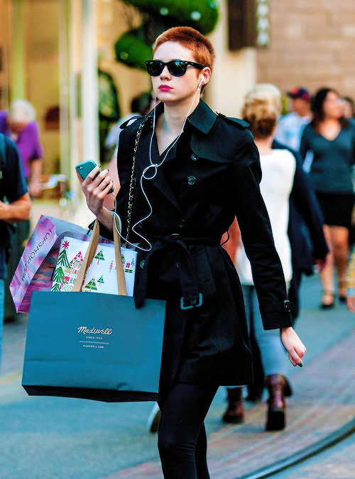 Karen Gillan