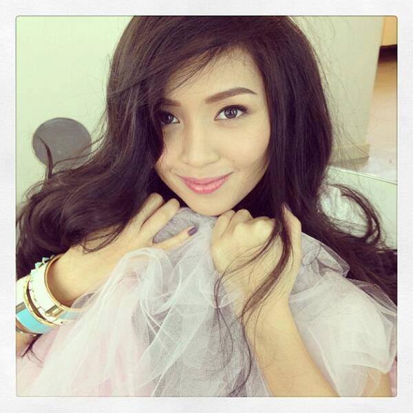 Kathryn Bernardo Kathryn Bernardo