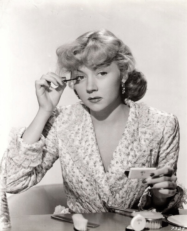 Picture of Gloria Grahame