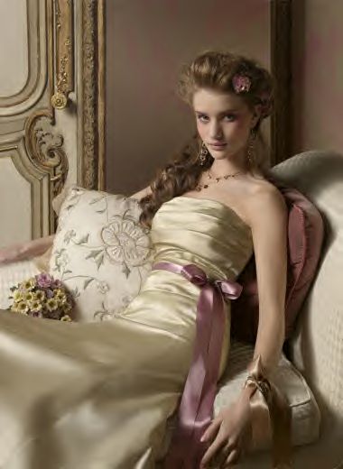 Rosie Huntington-Whiteley Rosie Huntington-Whiteley