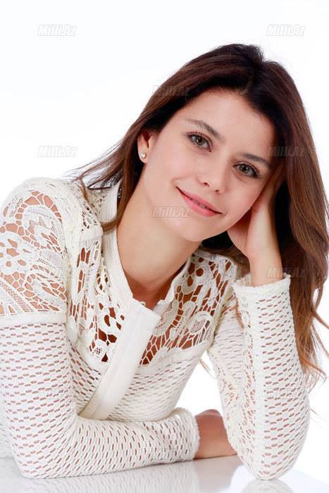 Beren Saat Beren Saat