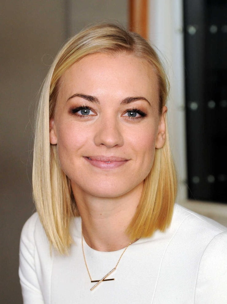 Yvonne Strahovski Yvonne Strahovski