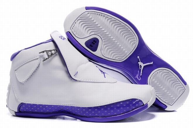 Weekend Pick Ups: Retro Women Shoes with White/Purple Colors Online Release