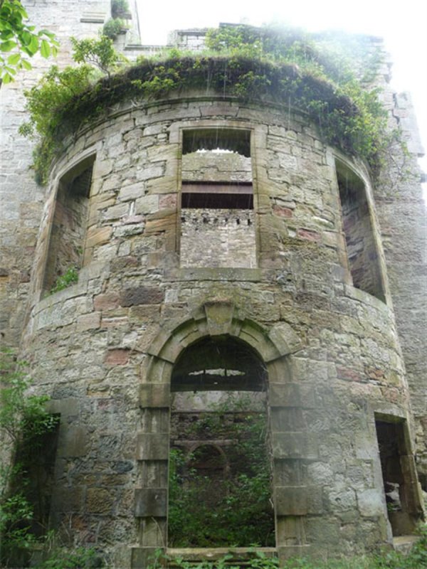 Cavers Castle
