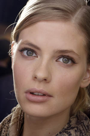 Julia Stegner Julia Stegner