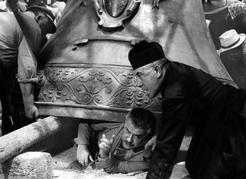 Don Camillo monsignore... ma non troppo (1961)