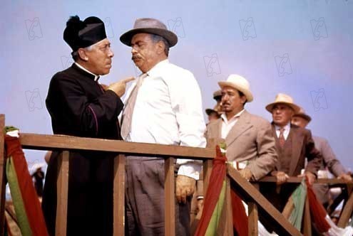 Don Camillo monsignore... ma non troppo (1961)