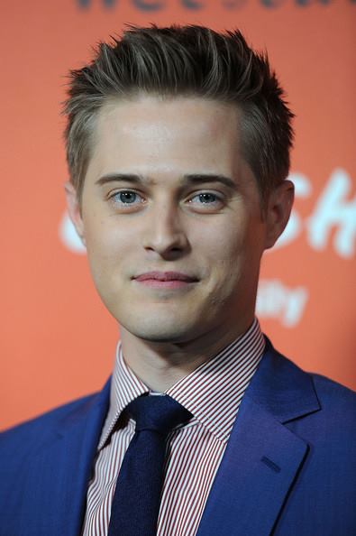 Lucas Grabeel