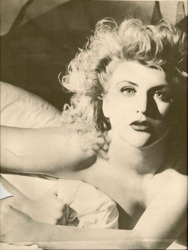 picture-of-courtney-love