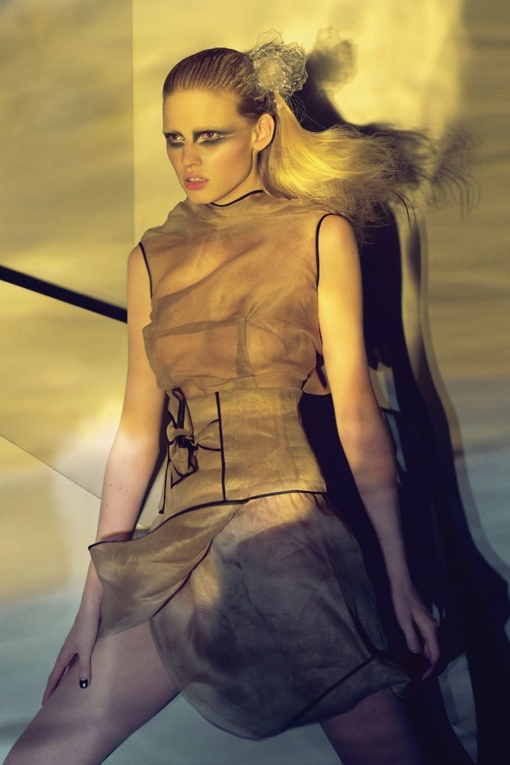 Lara Stone