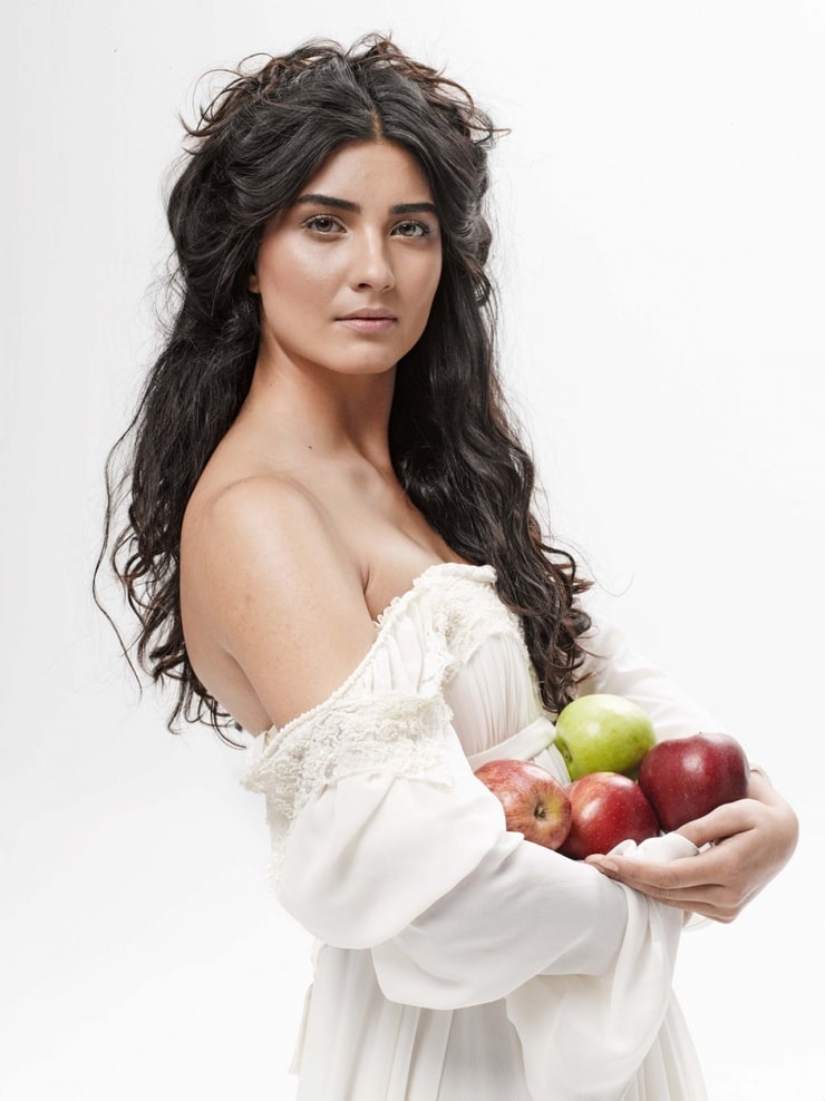 Tuba Büyüküstün