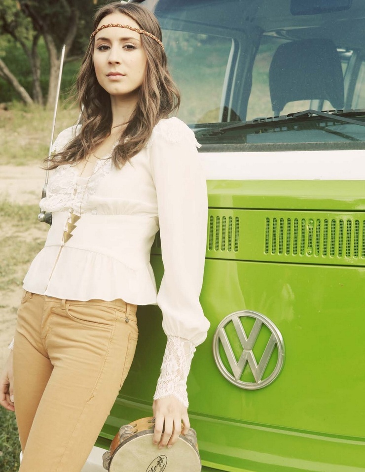 Troian Bellisario