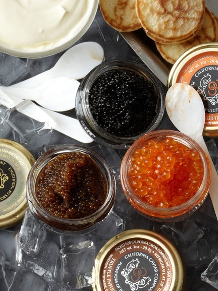 1 икорный. Икра Caviar Premium. Черная икра. Красная и черная икра. Черная икра Caviar.