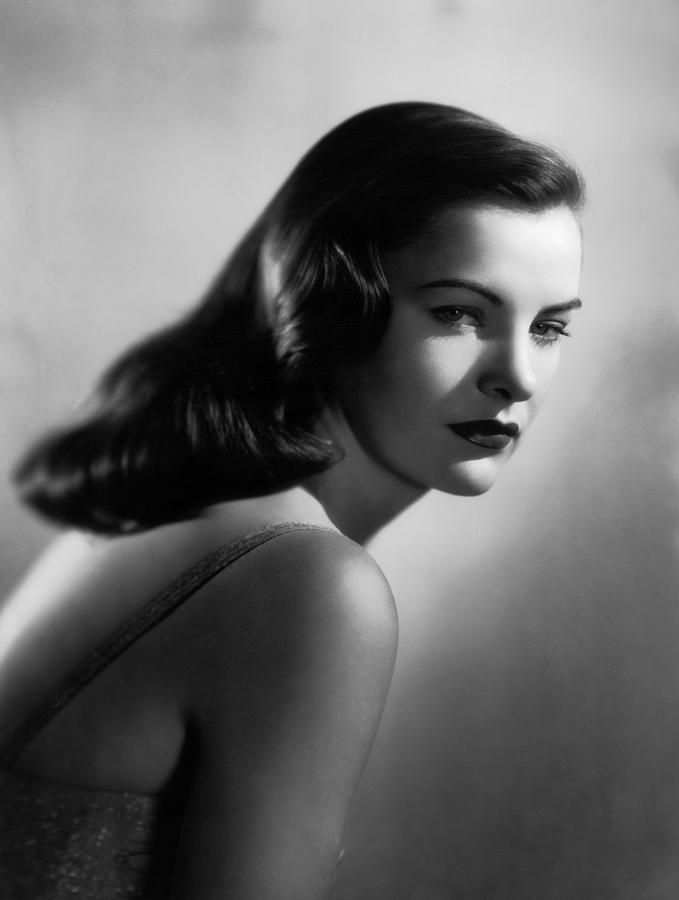 Ella Raines