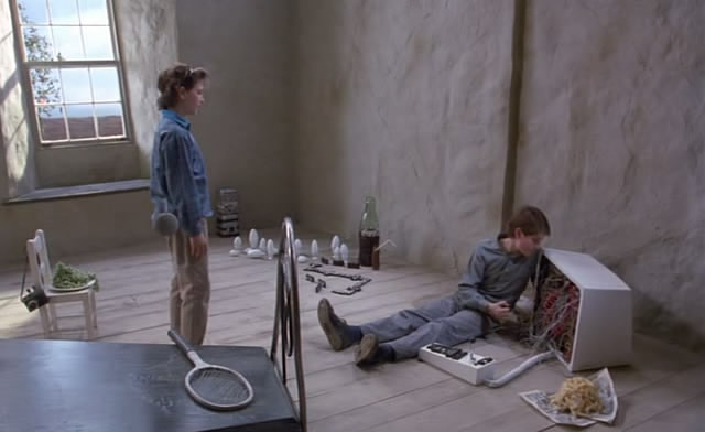 Paperhouse (1988)