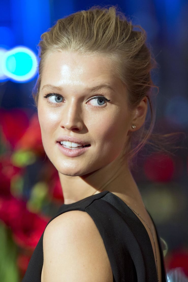 Toni Garrn