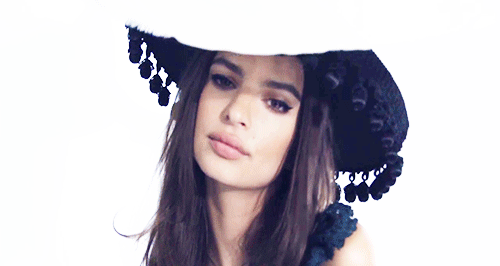 Emily Ratajkowski