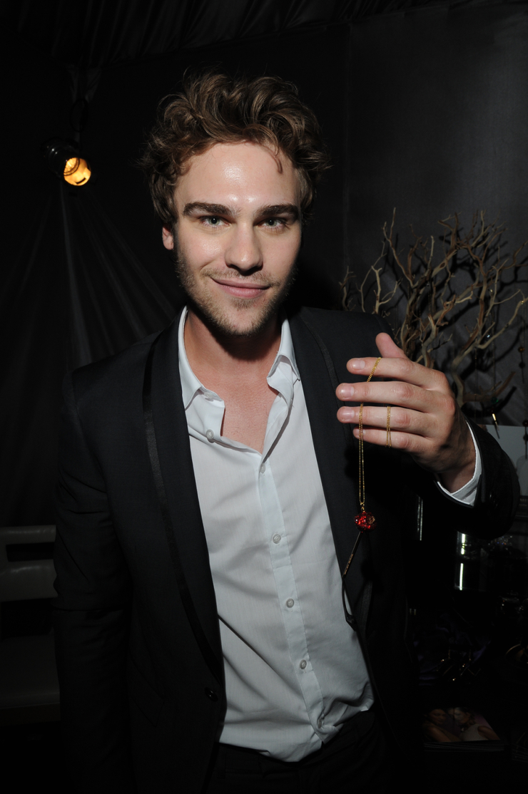 Grey Damon