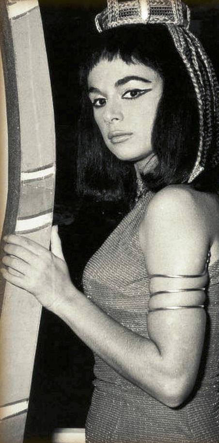 Aliki Vougiouklaki