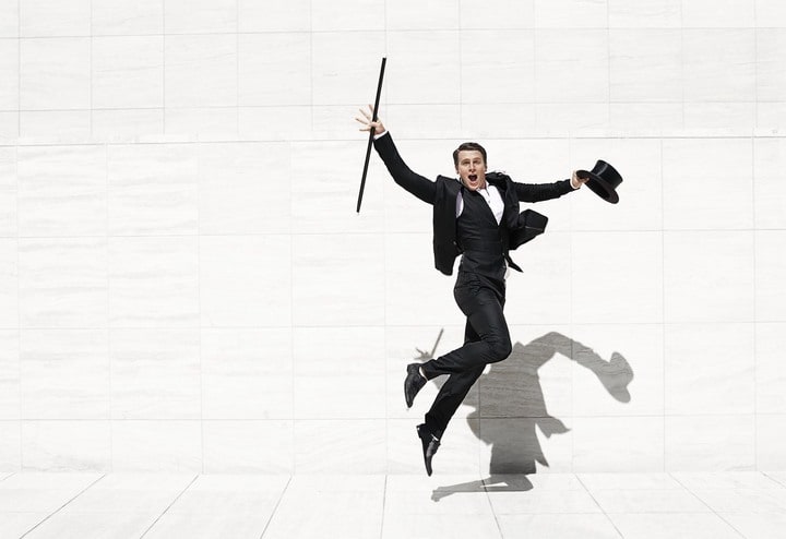 Jonathan Groff