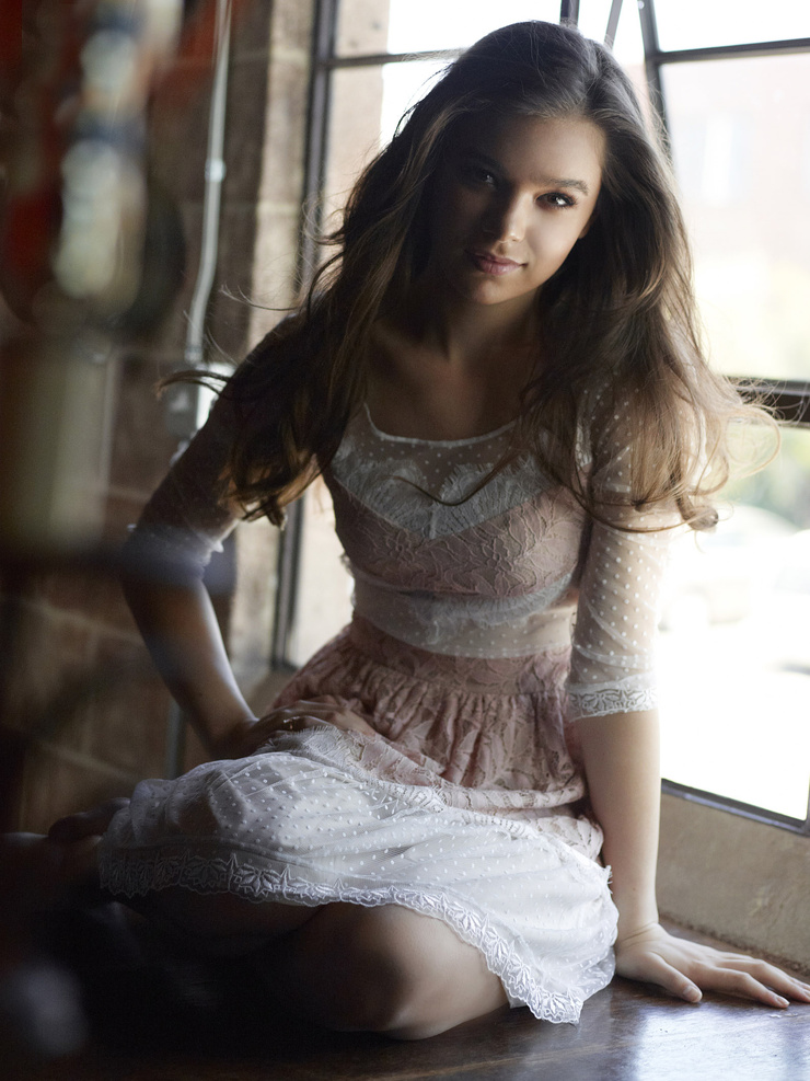Hailee Steinfeld Hailee Steinfeld