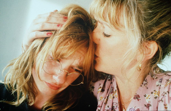 Life Is Sweet (1990)