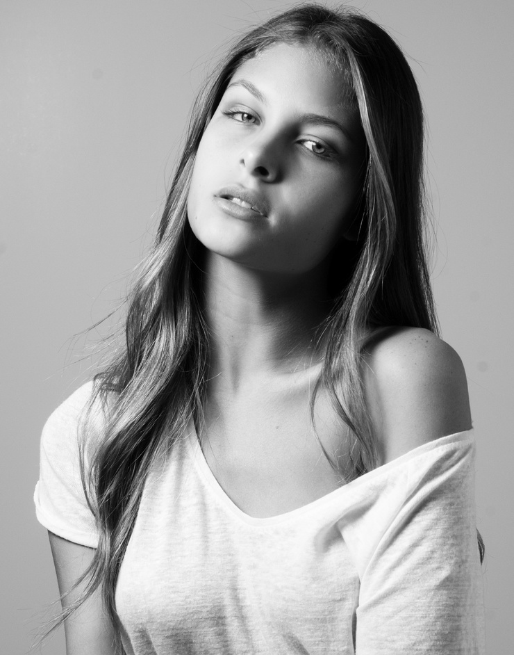 Bruna Loureiro Bruna Loureiro