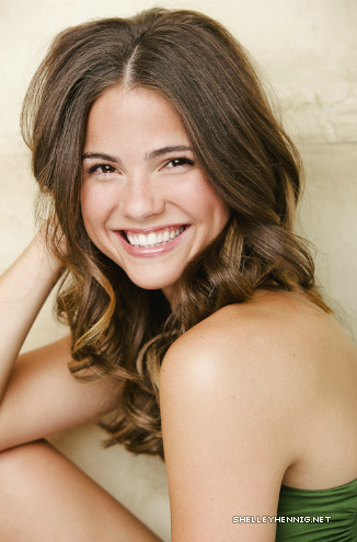 Shelley Hennig