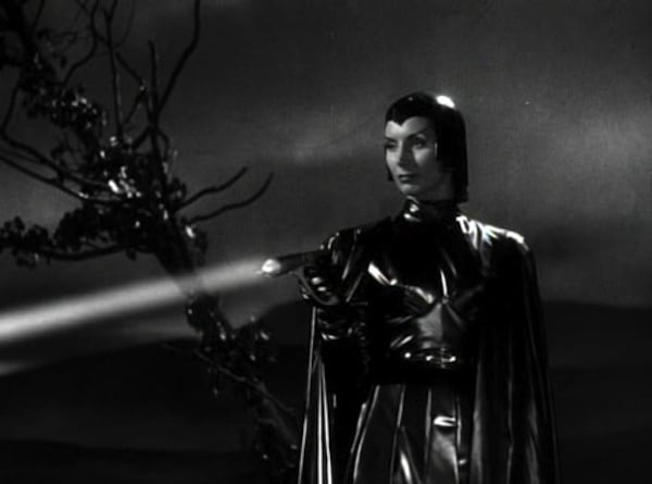 Devil Girl from Mars                                  (1954)