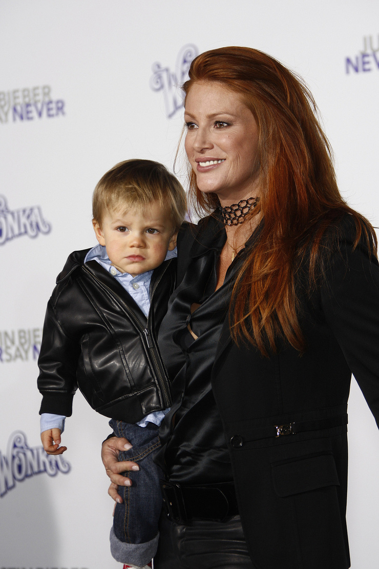 Angie Everhart