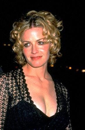 Elisabeth Shue