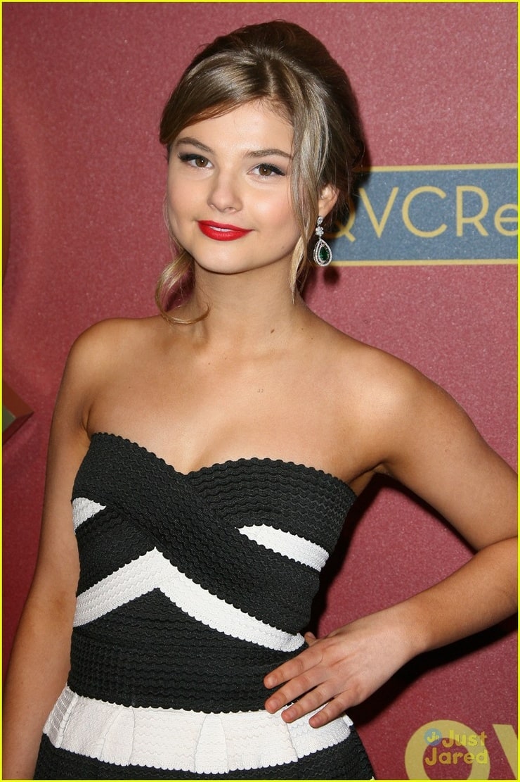 Stefanie Scott