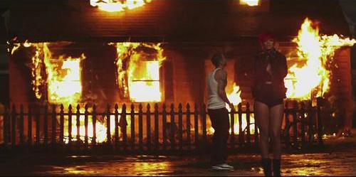Eminem Featuring Rihanna: Love the Way You Lie
