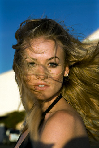Yvonne Strahovski Yvonne Strahovski