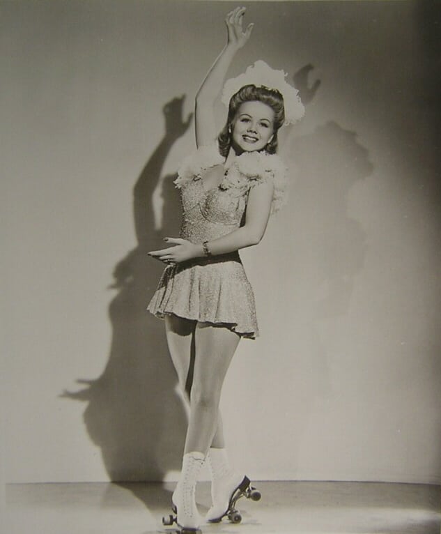 Pin Up Girl                                  (1944)