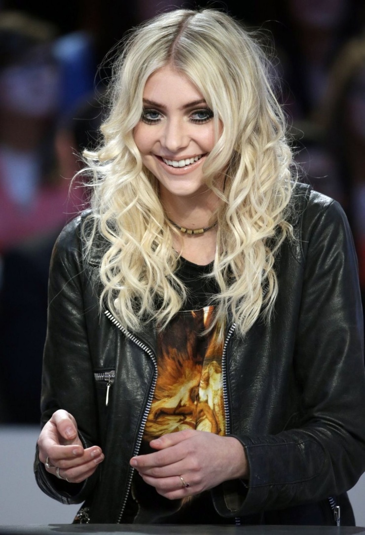 Taylor Momsen Taylor Momsen