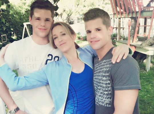 Charlie Carver