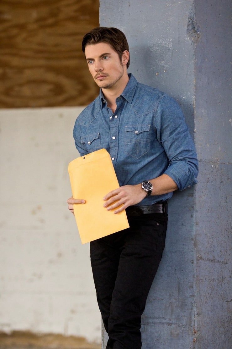 Josh Henderson