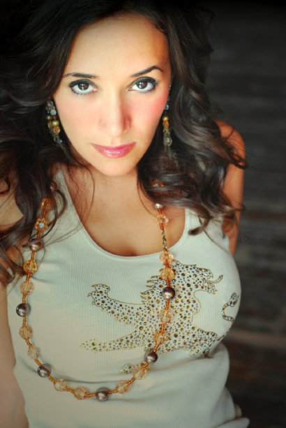 Image of Victoria Cruz