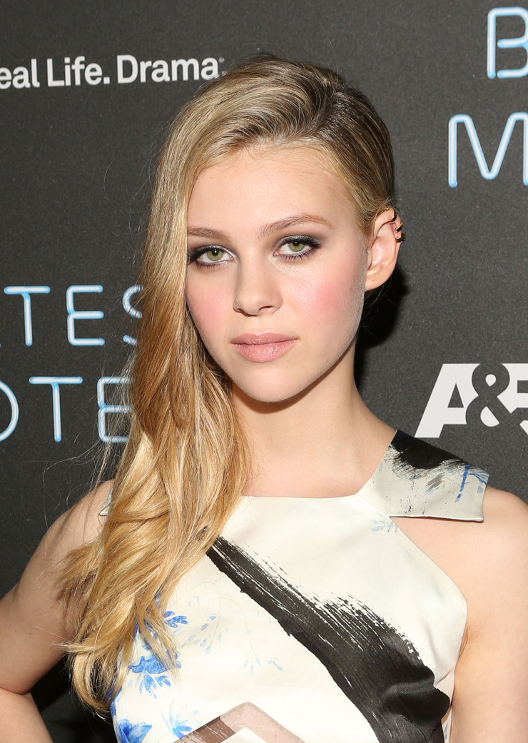 Nicola Peltz